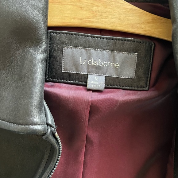 Leather jacket - Picture 2 of 9